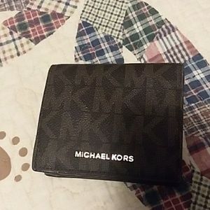 Michael kors wallet